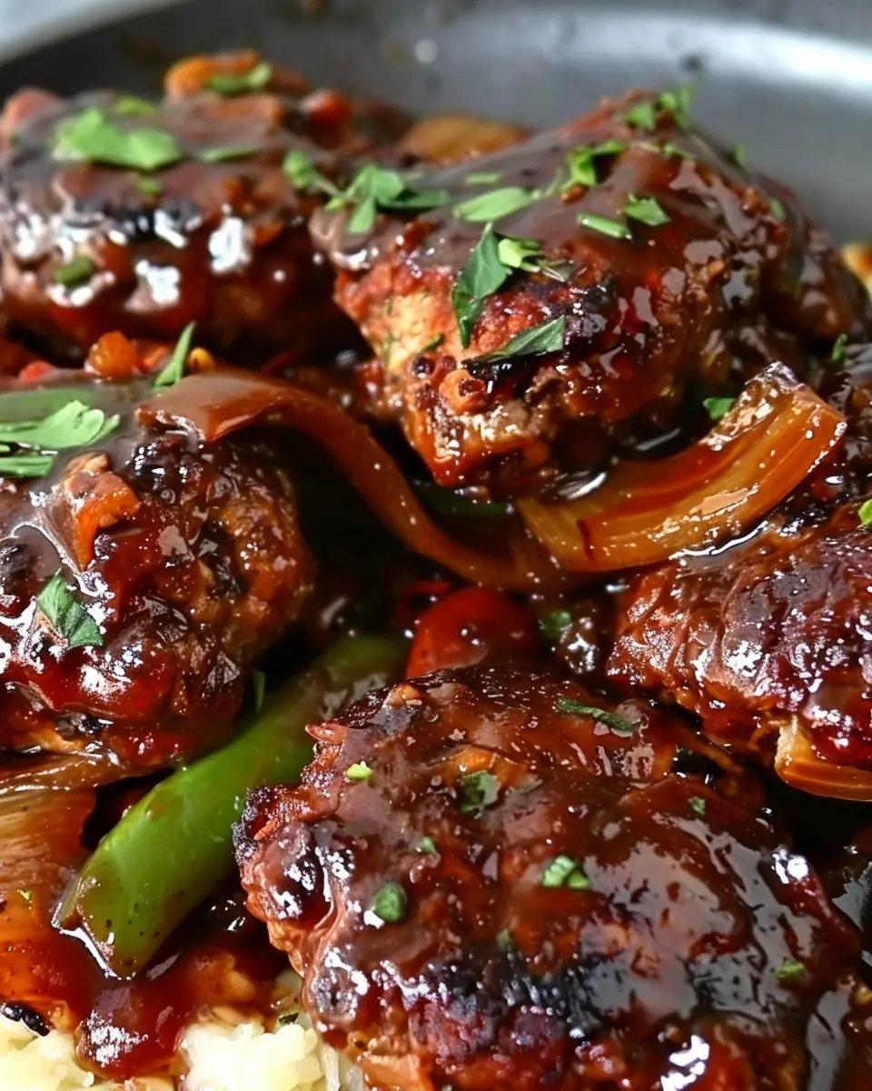 Easy Salisbury Steak with Turkey Bacon: A Comforting Delight