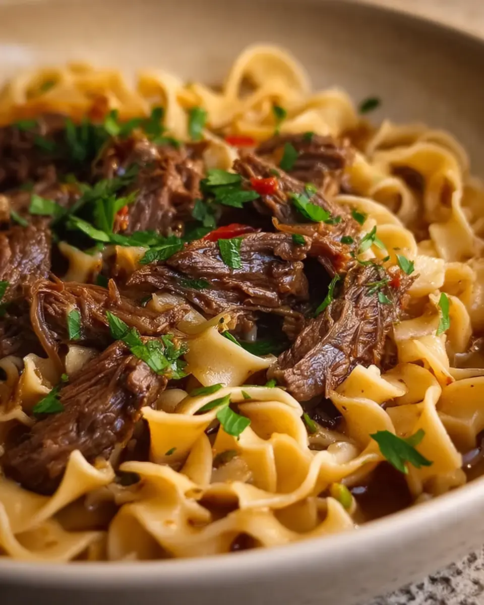 Slow Cooker Beef and Noodles: Easy Comfort Food Delight