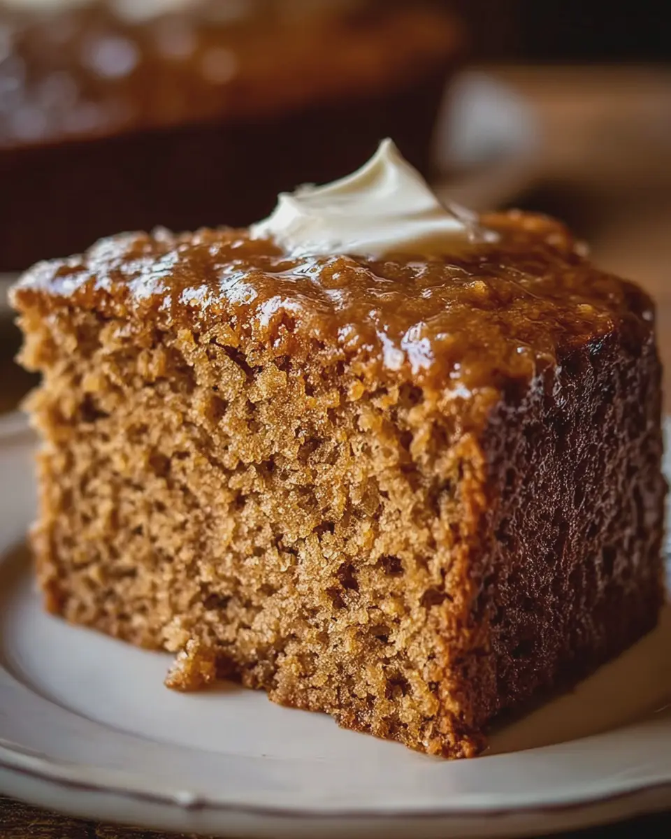 Amish Applesauce Cake: Easy Recipe for Comforting Flavor