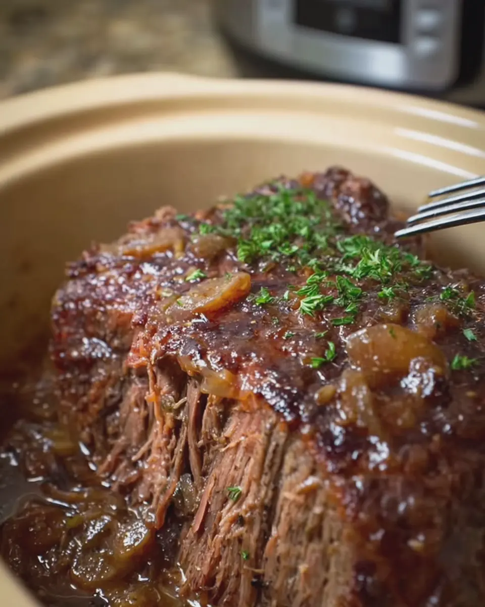 Slow Cooker 5-Ingredient Amish Pot Roast: Easy Comfort Food Delight